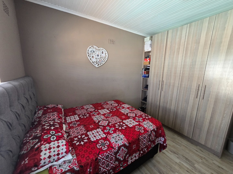 4 Bedroom Property for Sale in Wavecrest Western Cape